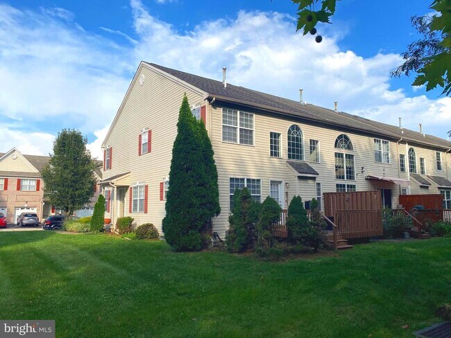 234 Larkspur Ln in Hatfield, PA - Building Photo - Building Photo