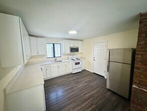 55 Myrtle St in Everett, MA - Building Photo - Building Photo