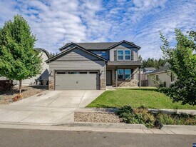 2939 NW White Oak Ave in Albany, OR - Building Photo