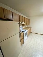 3152 Wyatt Rd in North Pole, AK - Foto de edificio - Building Photo