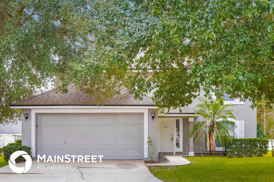 683 Southland Ln in Orange Park, FL - Foto de edificio