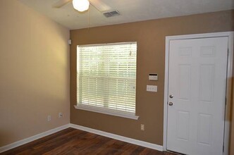 The Cottages at Rumba in Tallahassee, FL - Building Photo - Interior Photo