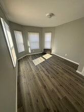 371 Dickinson St in Springfield, MA - Building Photo - Building Photo
