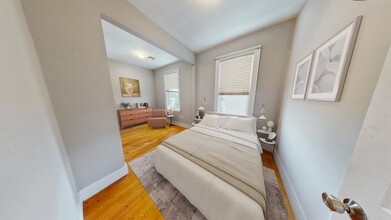 32 Ward St, Unit 4 in Boston, MA - Building Photo - Building Photo