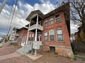 1008 Central Ave SW in Albuquerque, NM - Building Photo