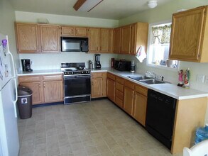2402 Sunrise Ct in Laramie, WY - Building Photo - Building Photo
