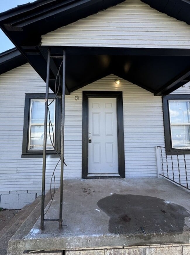 property at 133 SE 45th St