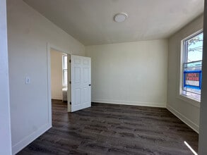 118 Seaview Ave in Jersey City, NJ - Building Photo - Building Photo