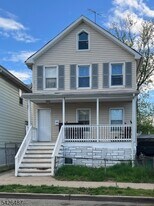 494 Monroe St in Orange, NJ - Building Photo