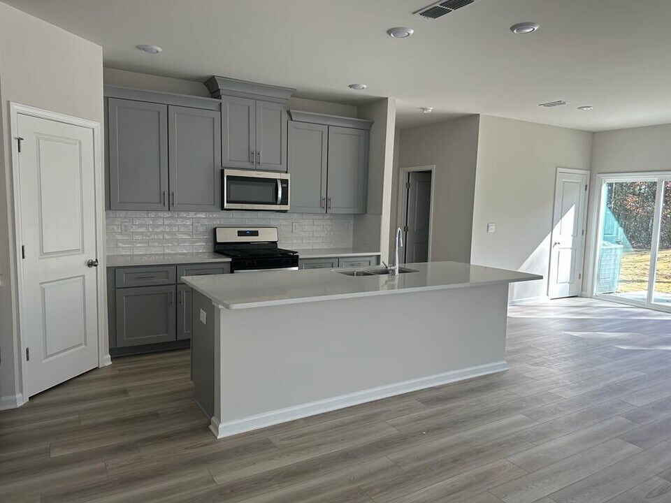 1555 Villageside Ct in Lawrenceville, GA - Building Photo