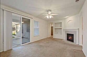 1911 Lexington Dr in Lodi, CA - Building Photo - Building Photo