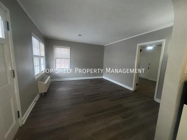 2303 E 9th St in Des Moines, IA - Building Photo - Building Photo