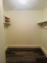 20 Colonial Dr in Wilmington, MA - Foto de edificio - Building Photo