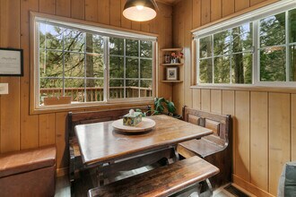 332 Fairway Dr in Lake Arrowhead, CA - Building Photo - Building Photo