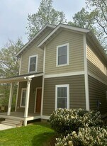129 Aurora Dr in Asheville, NC - Building Photo
