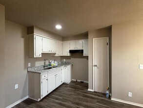 2320 Haskell St in Wichita, KS - Building Photo - Building Photo