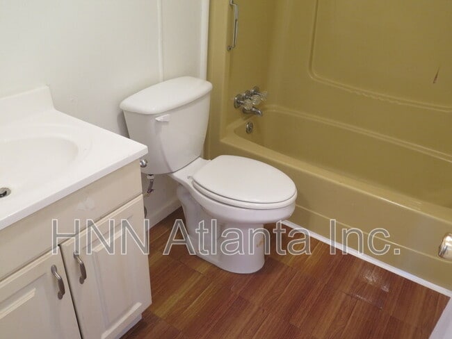 property at 2555 Lloyd Rd