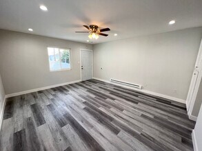 4225 W 120th St in Hawthorne, CA - Building Photo - Building Photo