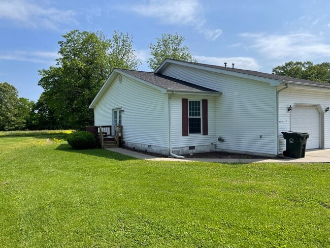 425 2nd Ave SE in Calvert City, KY - Building Photo - Building Photo