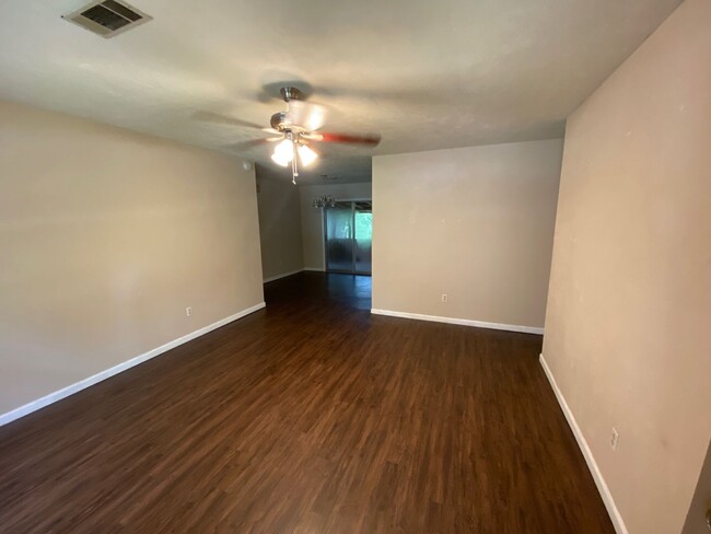 4557 Hickory Forest Cir in Tallahassee, FL - Building Photo - Building Photo