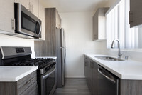 Lido Apartments in Los Angeles, CA - Building Photo - Interior Photo