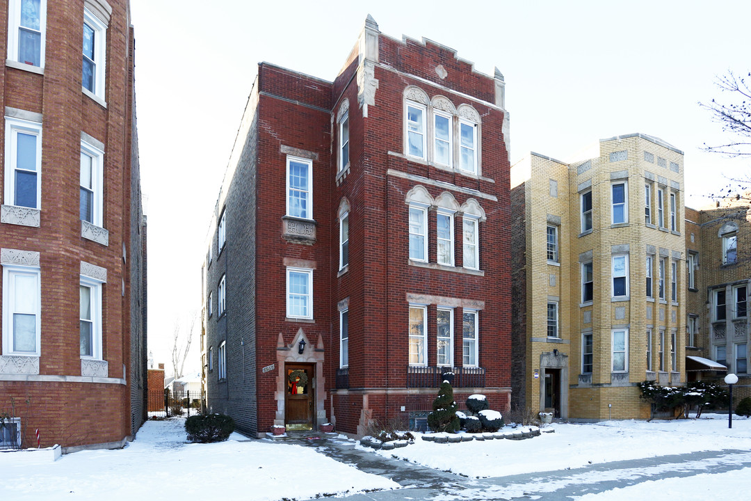 8936 S Blackstone Ave in Chicago, IL - Building Photo