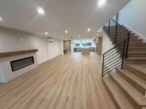 1720 Market St in Kirkland, WA - Building Photo - Building Photo