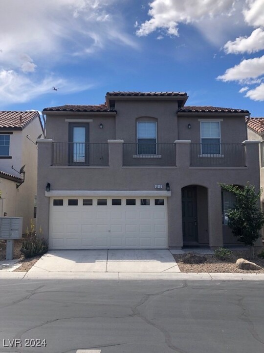 6217 Barton Manor St in Henderson, NV - Foto de edificio