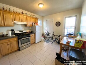 55 Hillside St, Unit 2 in Boston, MA - Building Photo - Building Photo