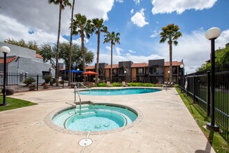 Casa Bella in Tucson, AZ - Building Photo - Building Photo