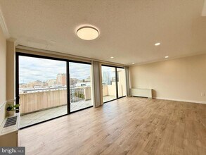 4141 Henderson Rd in Arlington, VA - Building Photo - Building Photo