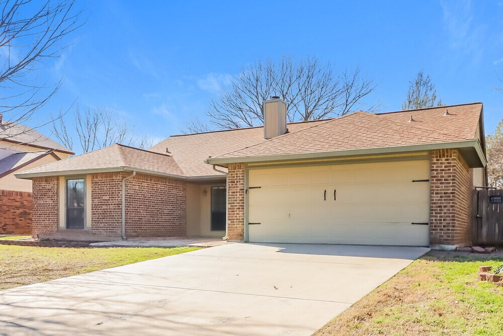 2525 Craig Ln in Denton, TX - Building Photo