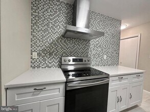 505B Cypress Point Cir in Mount Laurel, NJ - Building Photo - Building Photo