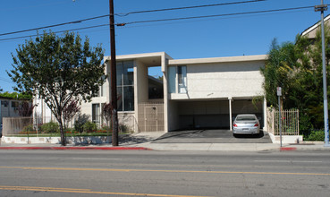 12549 Oxnard St in North Hollywood, CA - Building Photo - Building Photo