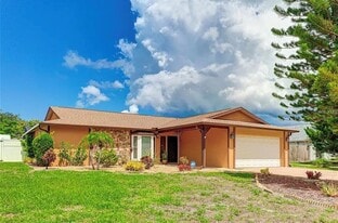 7316 Caladesia Dr in Sarasota, FL - Building Photo