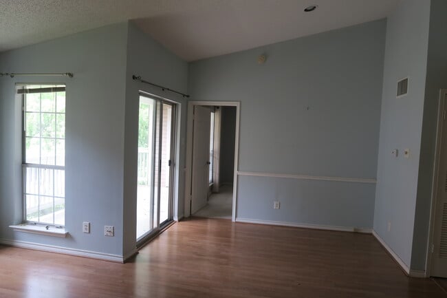 property at 1521 Lincoln Way