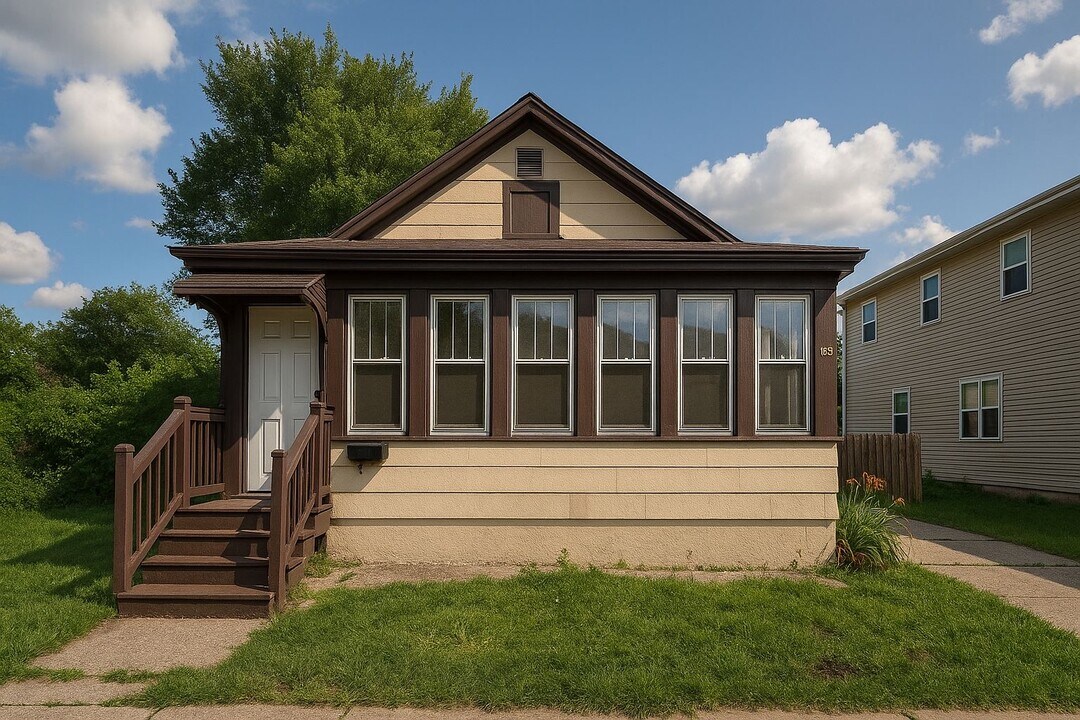 583 Reaney Ave E in St. Paul, MN - Building Photo