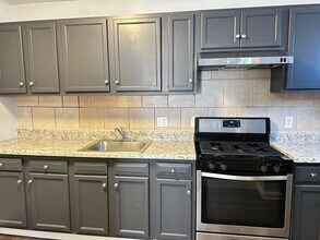 4632 Hillside Rd SE in Washington, DC - Building Photo - Building Photo