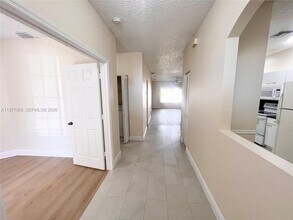 4259 SW 10th Ct in Deerfield Beach, FL - Building Photo - Building Photo