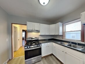 891 Hazelwood St in St. Paul, MN - Foto de edificio - Building Photo