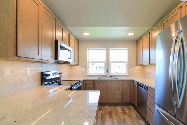 5408 W Ella Ct in Pasco, WA - Building Photo - Building Photo
