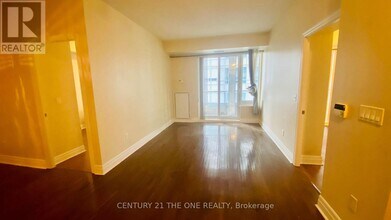 35-1735 Balmuto St in Toronto, ON - Building Photo - Building Photo