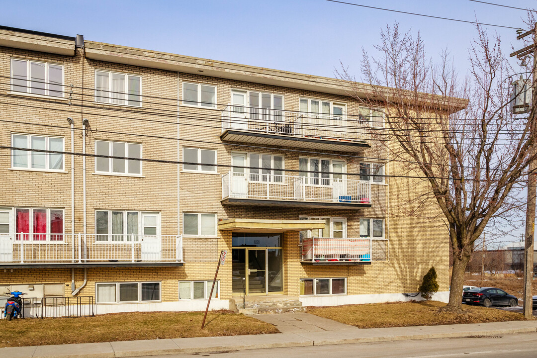 9239-9245 Airlie Rue in , QC - Building Photo