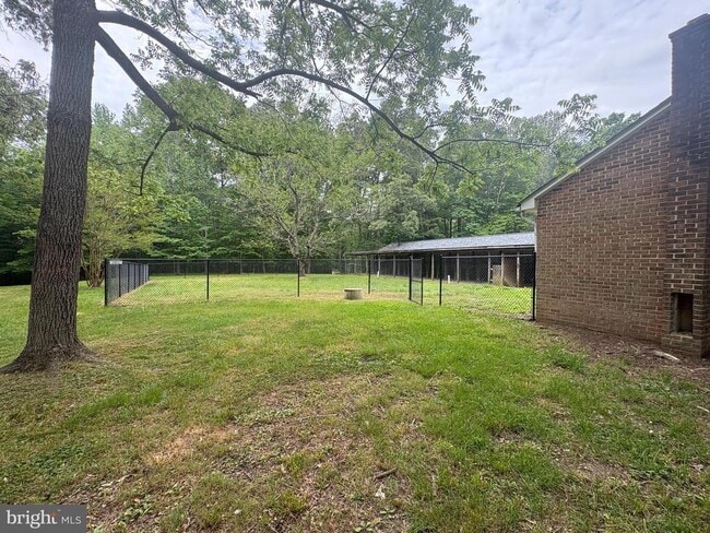 property at 19625 Aquasco Rd
