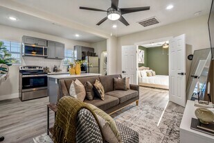 5 Estelle St in Houston, TX - Building Photo