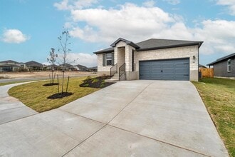 496 El Capitan Lp in Dripping Springs, TX - Building Photo - Building Photo