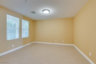 3128 Nevelson Walk, Unit 7 in Henderson, NV - Building Photo - Building Photo