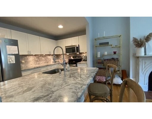 7 Dwight St in Boston, MA - Building Photo - Building Photo