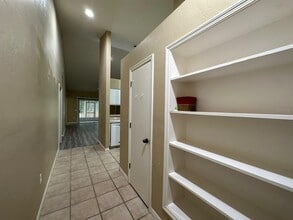 4700 SW Archer Rd, Unit 32 in Gainesville, FL - Building Photo - Building Photo