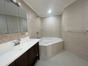 120-14 193rd St in Queens, NY - Building Photo - Building Photo